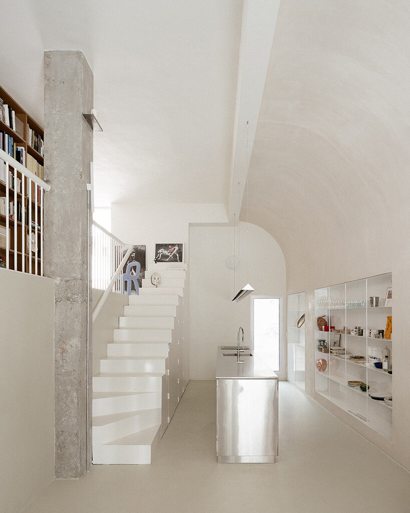 BURR completes minimalist, vaulted ‘benito’ renovation in madrid