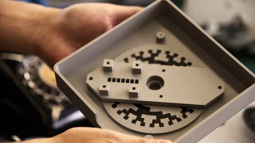 view of the setup inside the keyboard